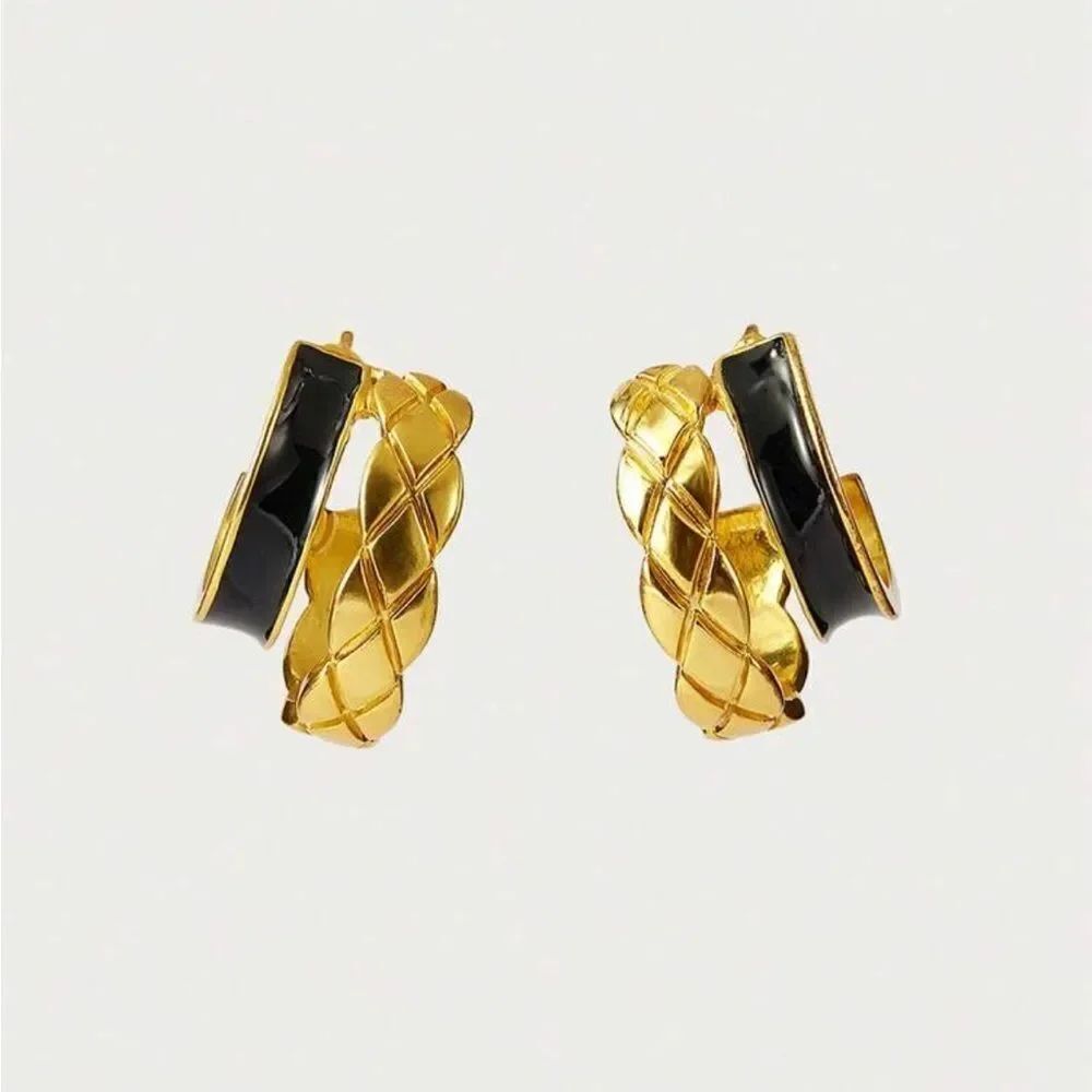Black Hoop Earrings M1476